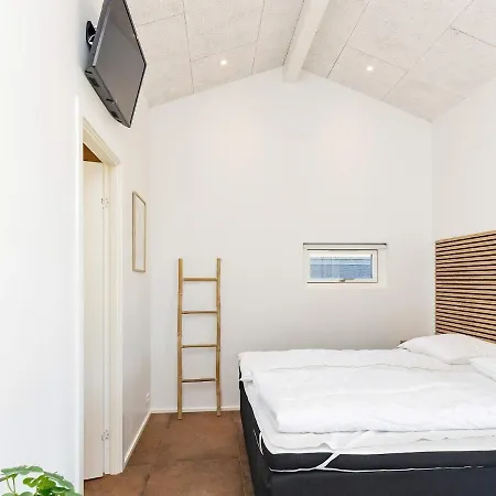 12 Person In Jerup-by Traum Jerup
